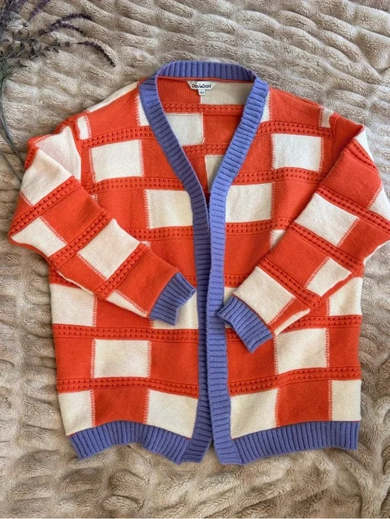 Davi & Dani Orange and Cream Checkered Cardigan with Lavender Trim Large - Picture 2 of 5